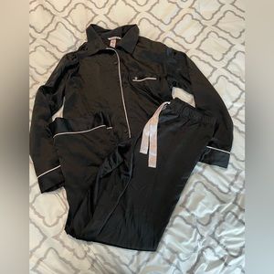 Victoria secret pajama set - medium